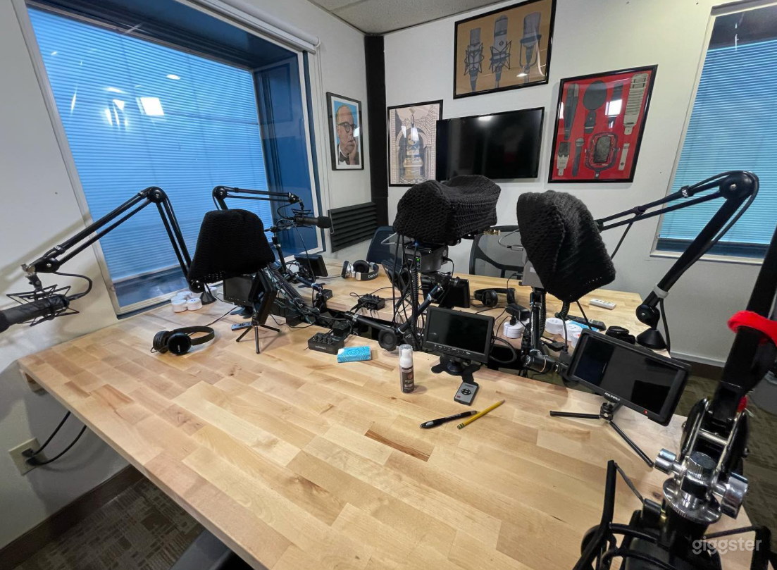 Pod Room Audio Podcasts Photo 1