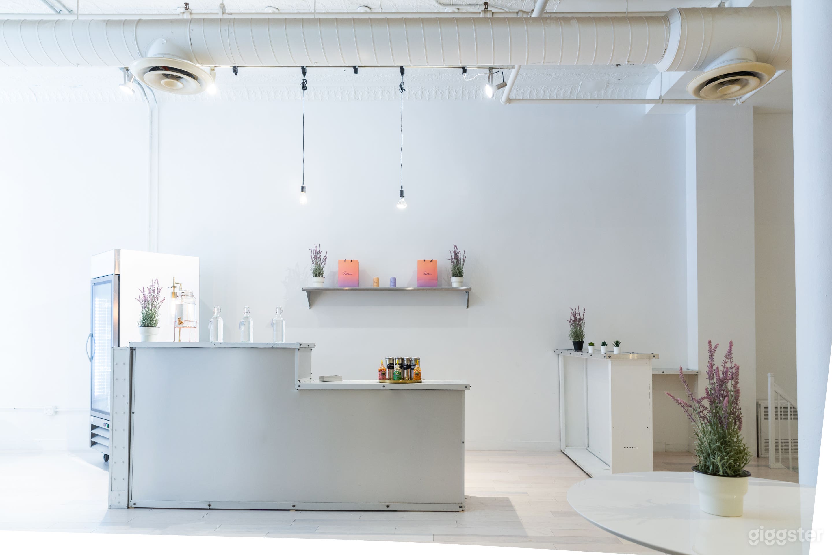 Beautiful Pop up, Event, & Filming Space Photo 3