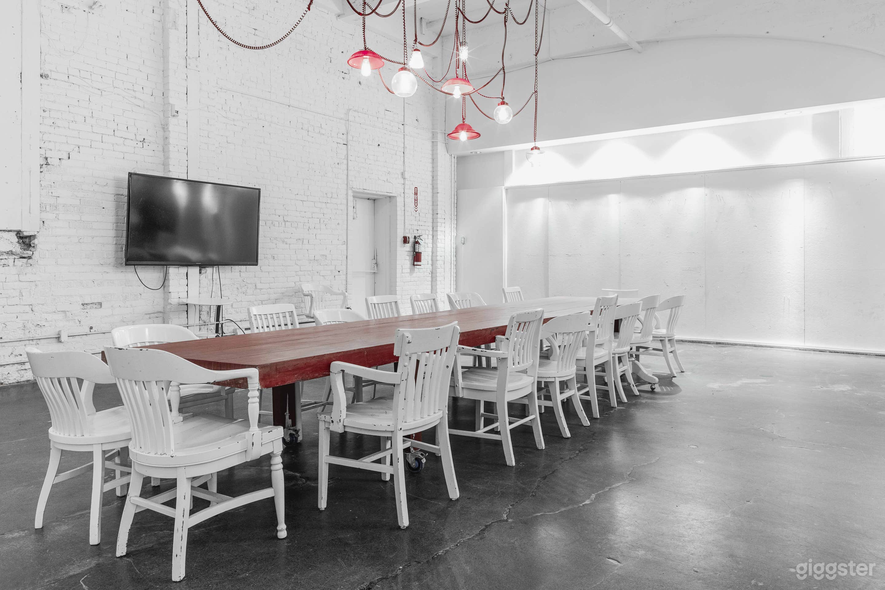 Modern industrial event space in old Montreal Photo 4