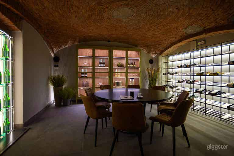  The Cave – Elegante Cantina e Sala Privata 