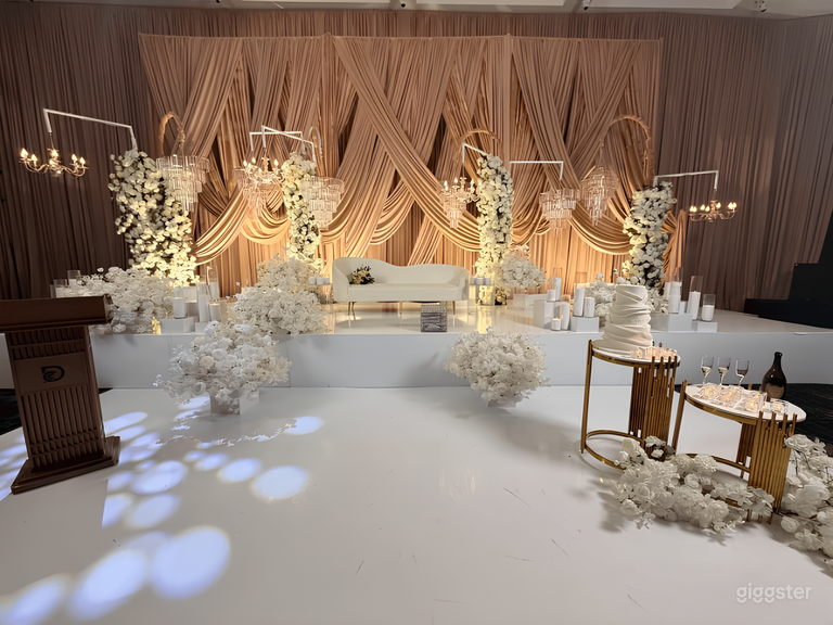  Eclipse – Elegant Ballroom & Event Venue 