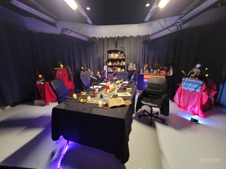  Podcast Studio & Recoding Space (Fully Customizable)  