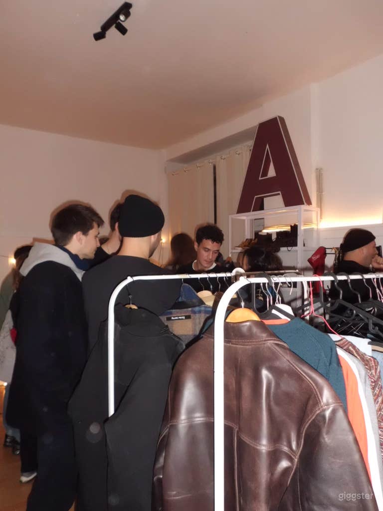 Flexibler Event-, Workshop- und Produktionsraum mit Kamin 
