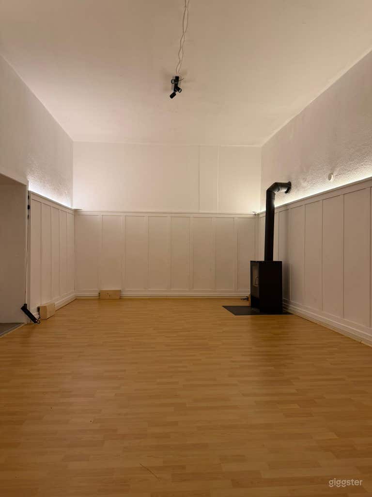  Flexibler Event-, Workshop- und Produktionsraum mit Kamin 