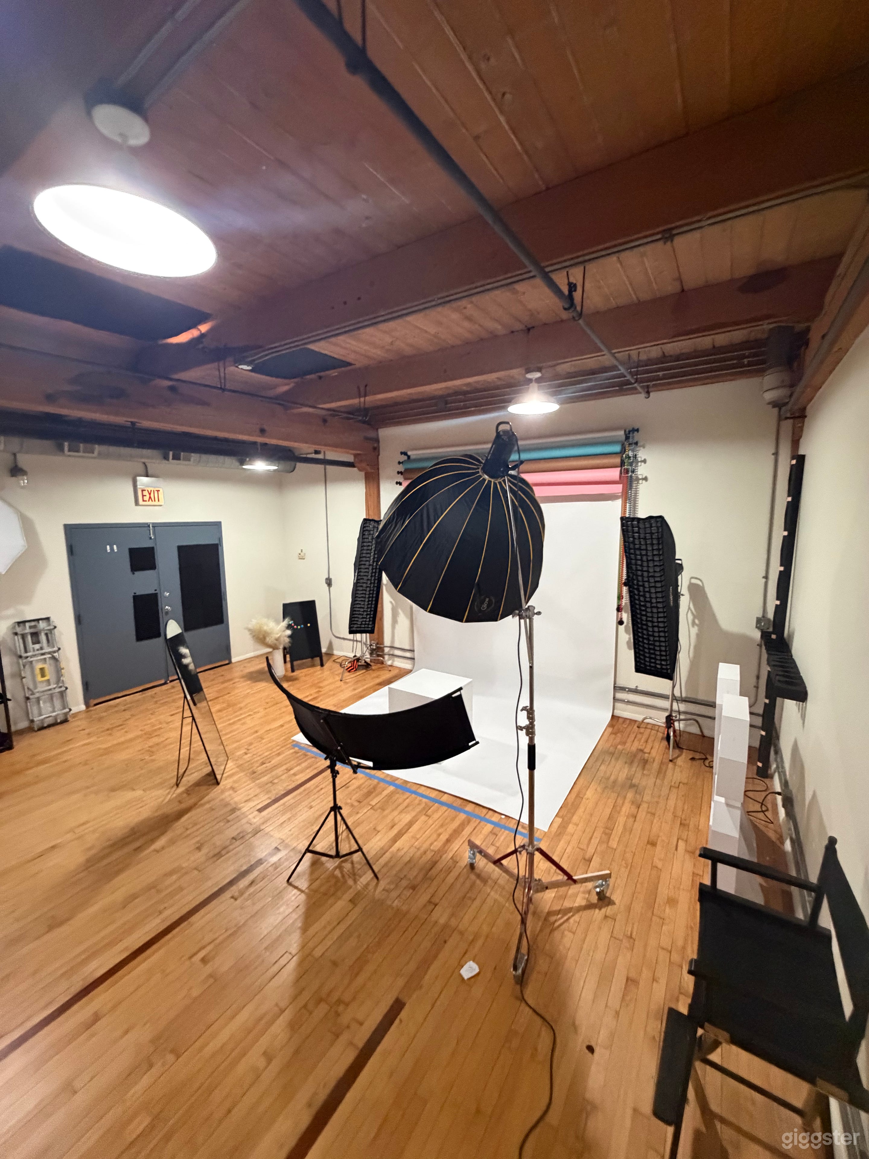 Affordable Uptown Chicago Photo & Video Studio Photo 4