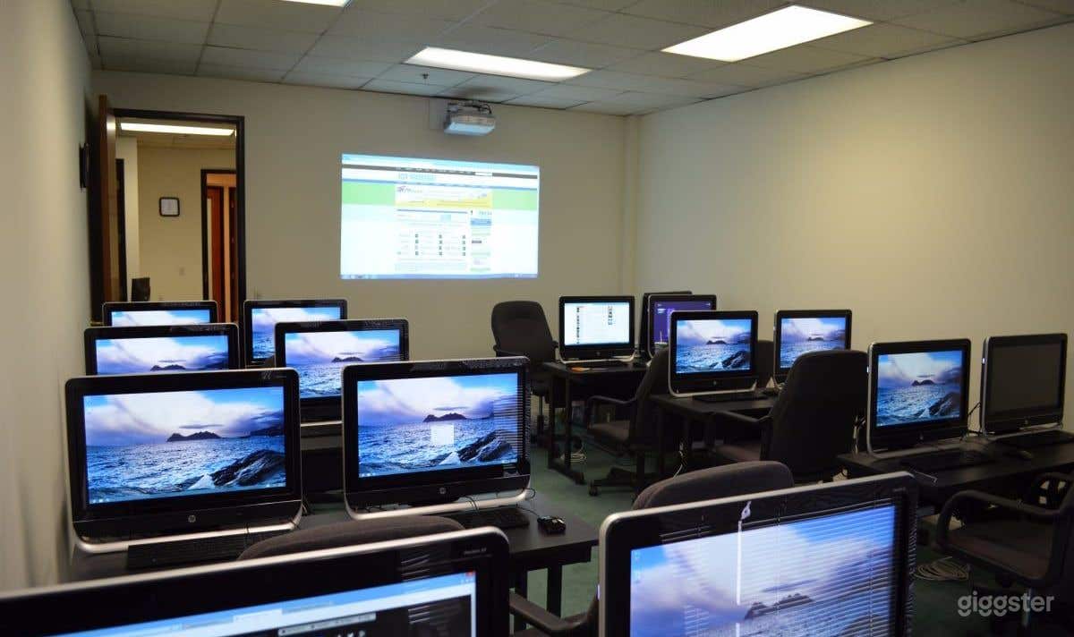 Training Facility Downtown Glendale - 16 computer Photo 3