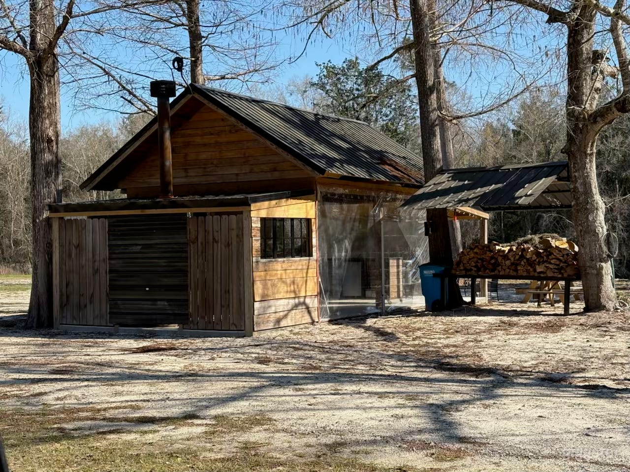Scenic Riverfront Event Space Photo 3