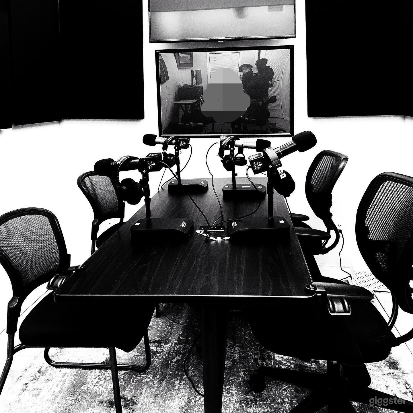 Podcast Recording Studio in New York Photo 3