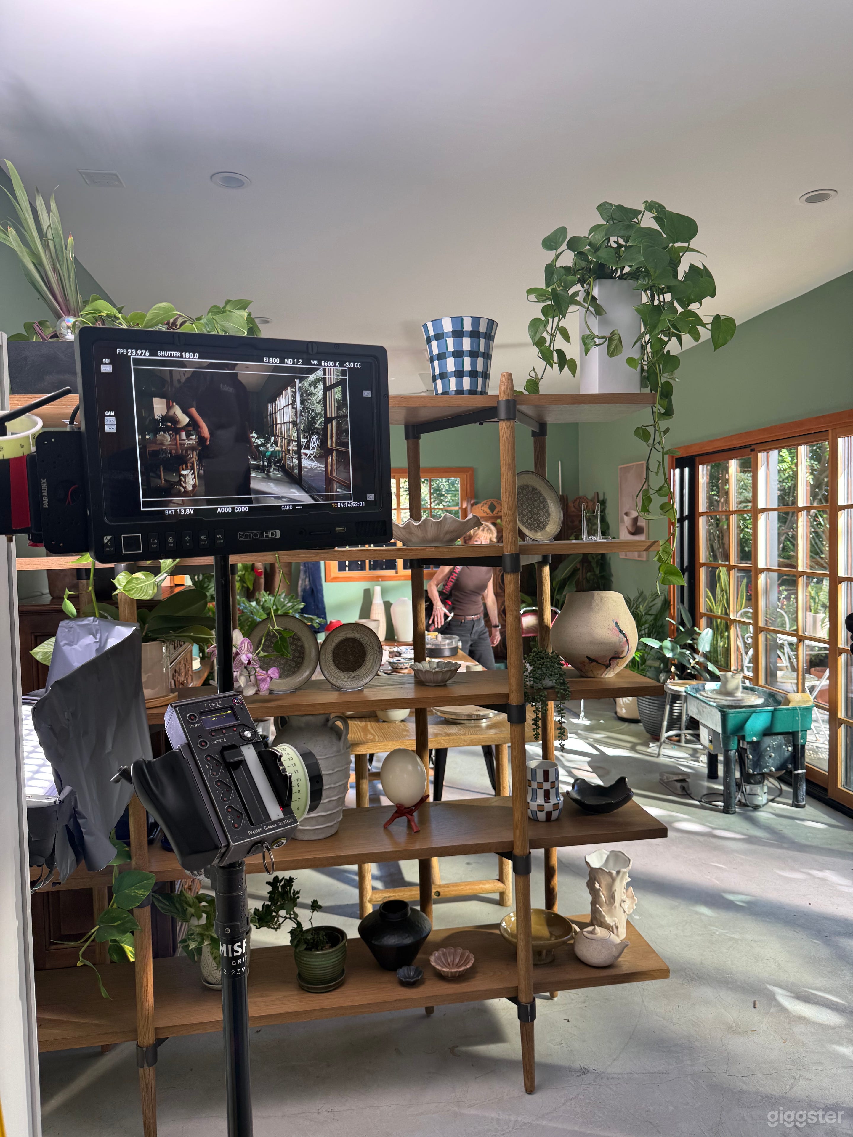 32 x 10 foot sunroom / studio in Silverlake w outside deck Photo 2