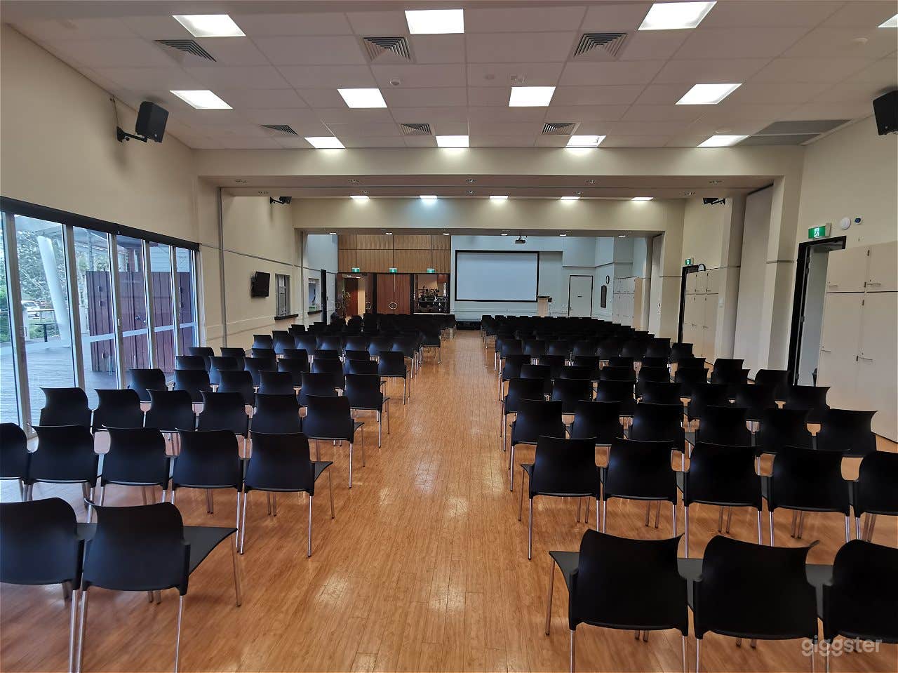 Spacious Main Hall with Scenic view Photo 1