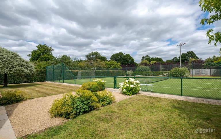  Jacobean Manor with Outdoor Pool and Tennis Court 