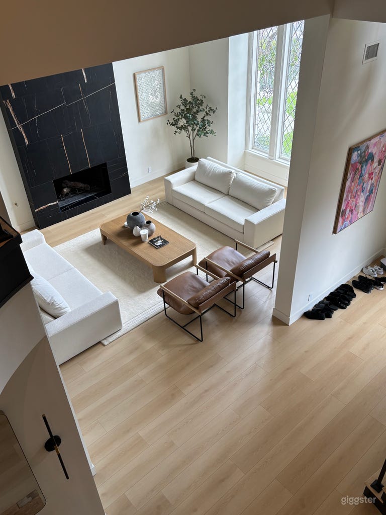  Luxury Estate w Tennis Court, Pool, Entertainment 