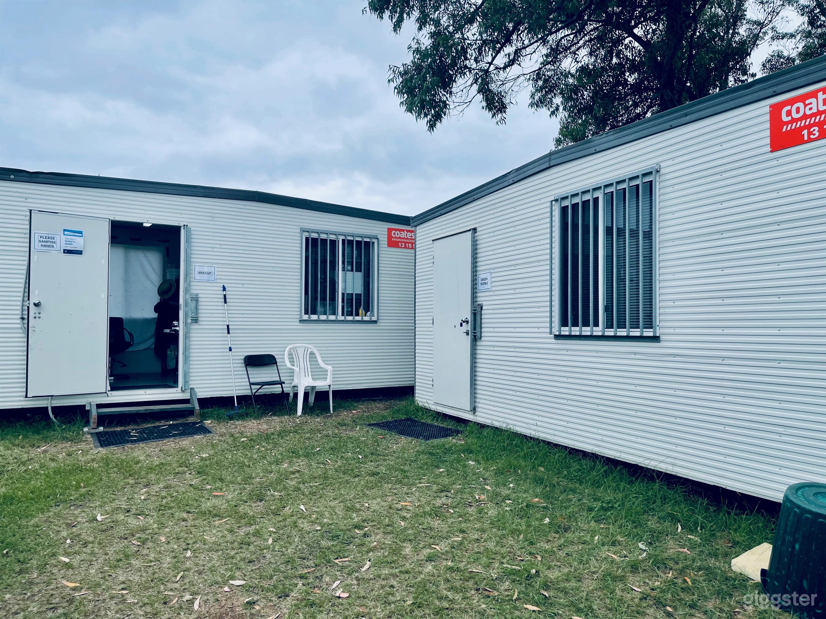 Large Studio, Warehouse, Farm and Sheds  Photo 3