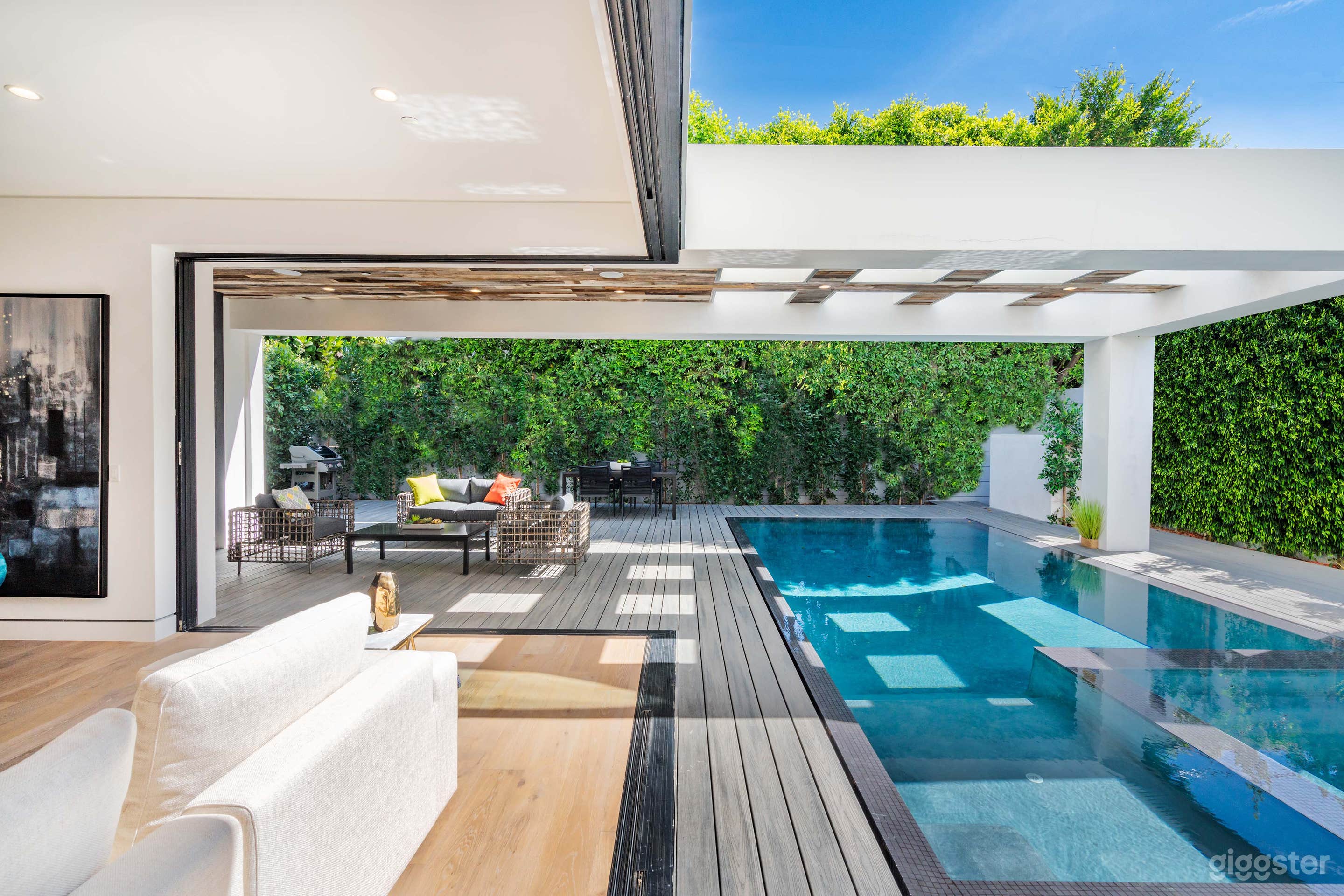 Villa Fendi by LuxJB: New Modern Villa in prime location. Ideal for celebrity shoots, interviews and corporate &amp; team building events.