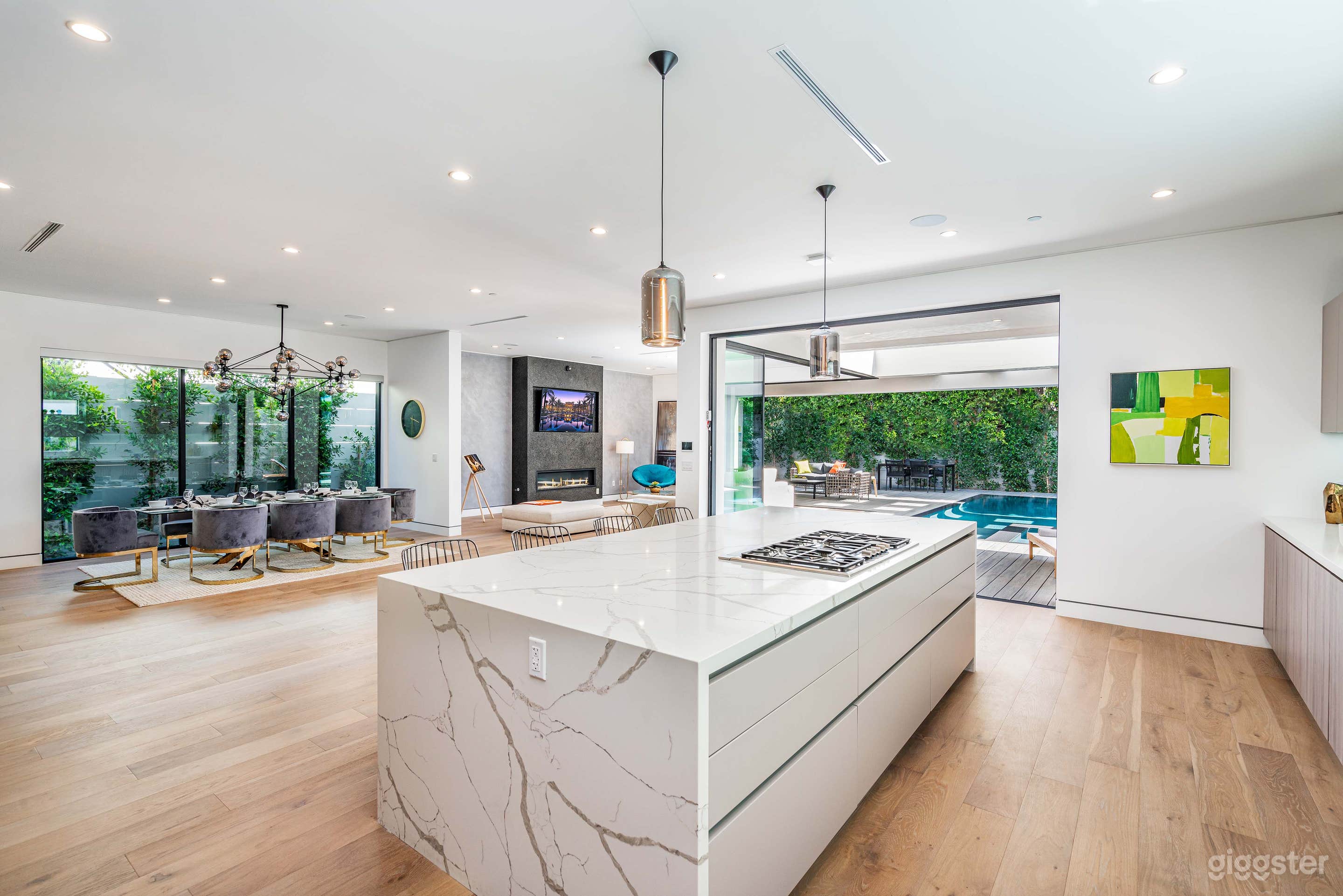 Villa Fendi by LuxJB: New Modern Villa in prime location. Ideal for celebrity shoots, interviews and corporate &amp; team building events.