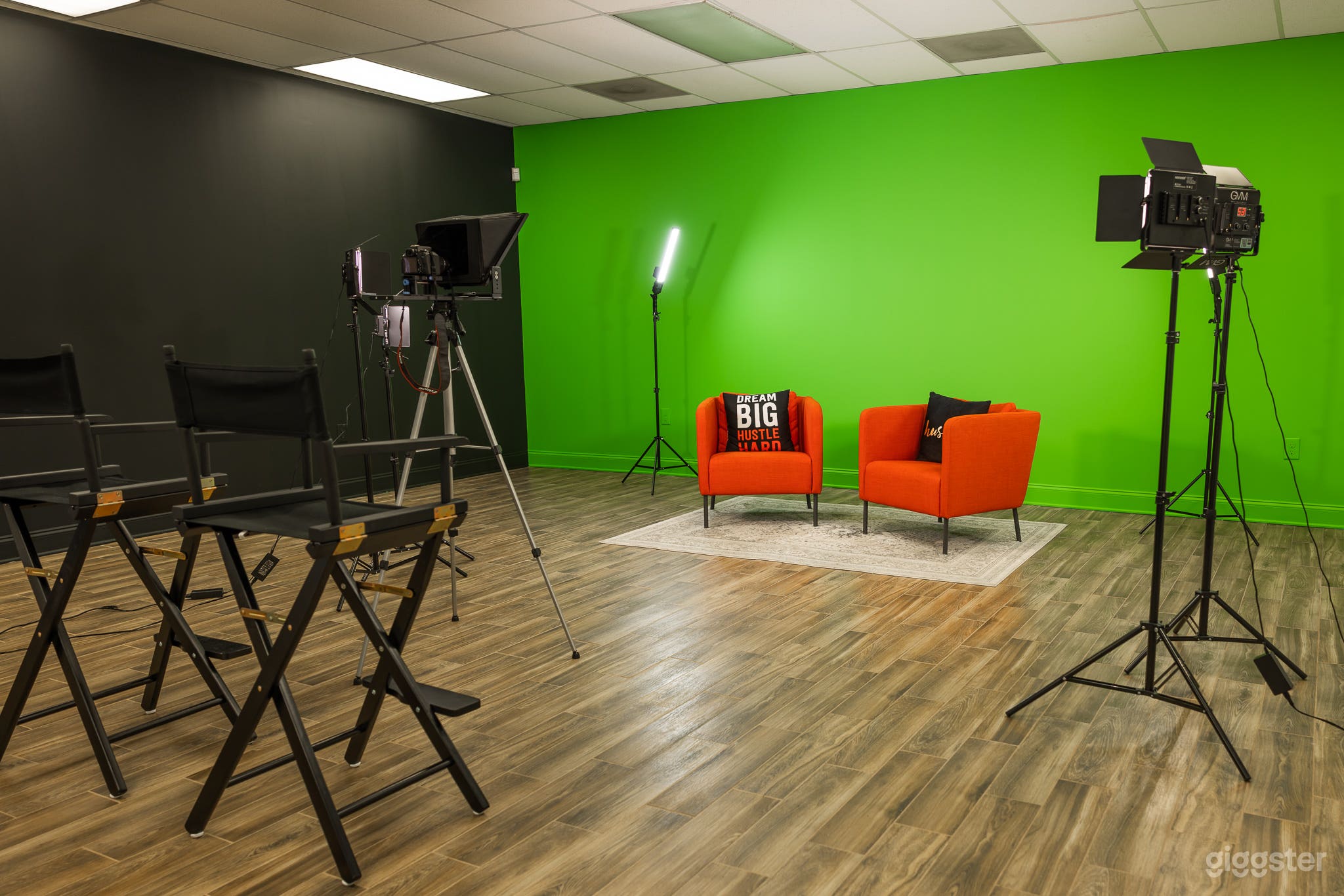 Content Creator Studio Photo 4