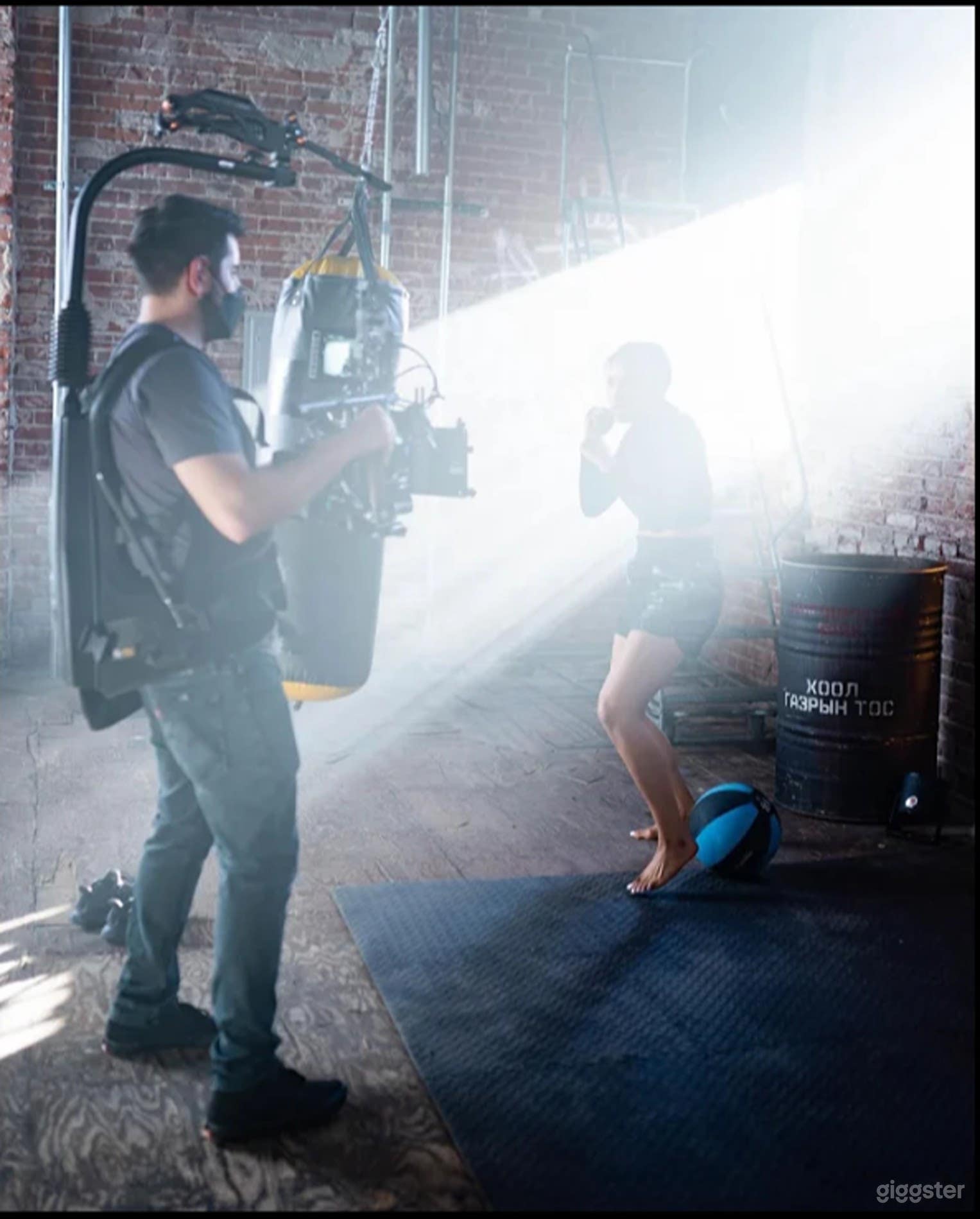 Light Ray Warehouse Photo 2