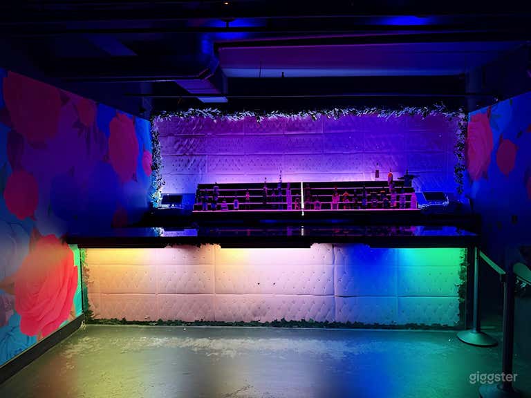  Stylish Lounge Bar – Section C 