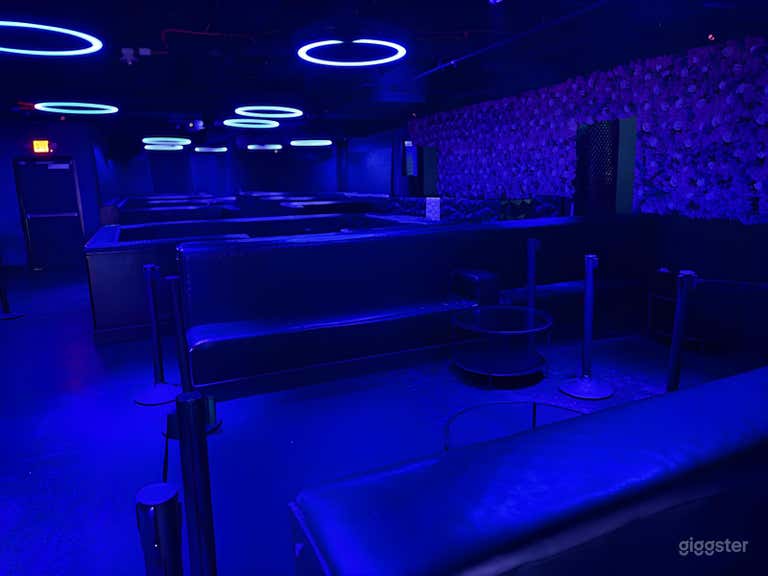  Stylish Lounge Bar – Section C 