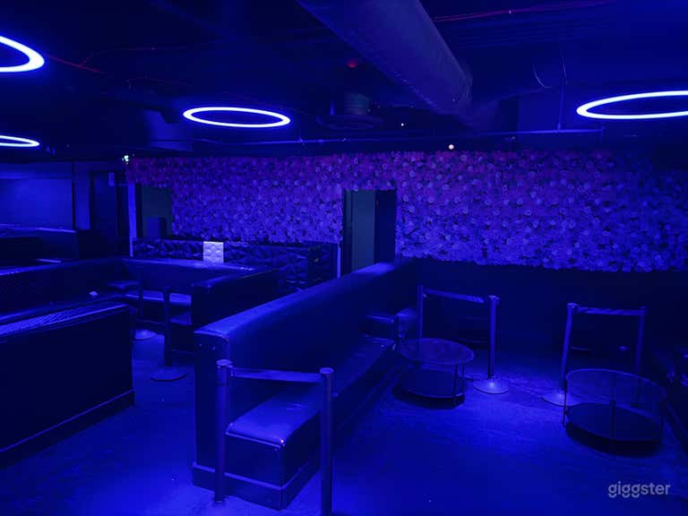  Stylish Lounge Bar – Section C 