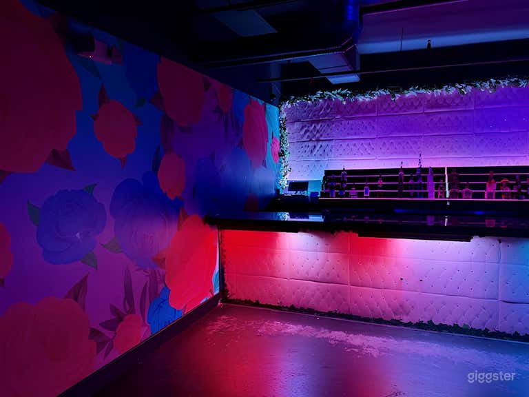  Stylish Lounge Bar – Section C 