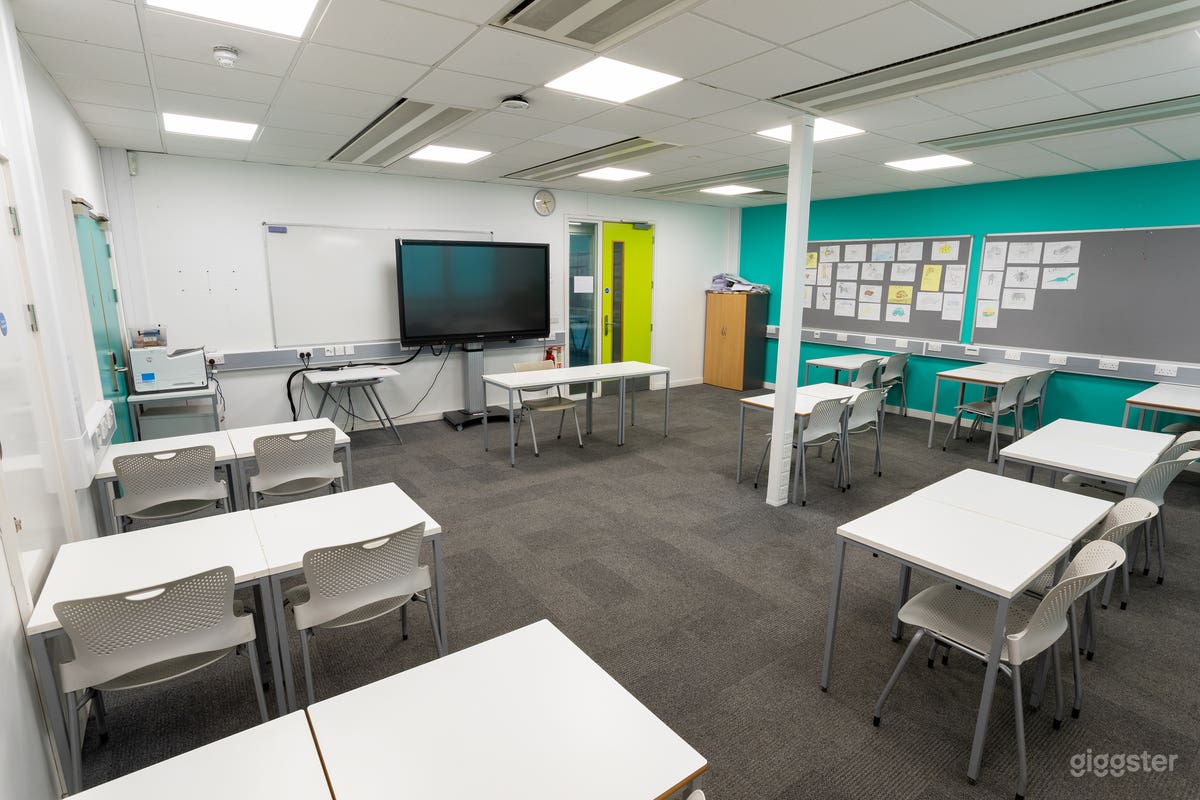 Flexible Modern Classroom - Kings Cross Photo 4