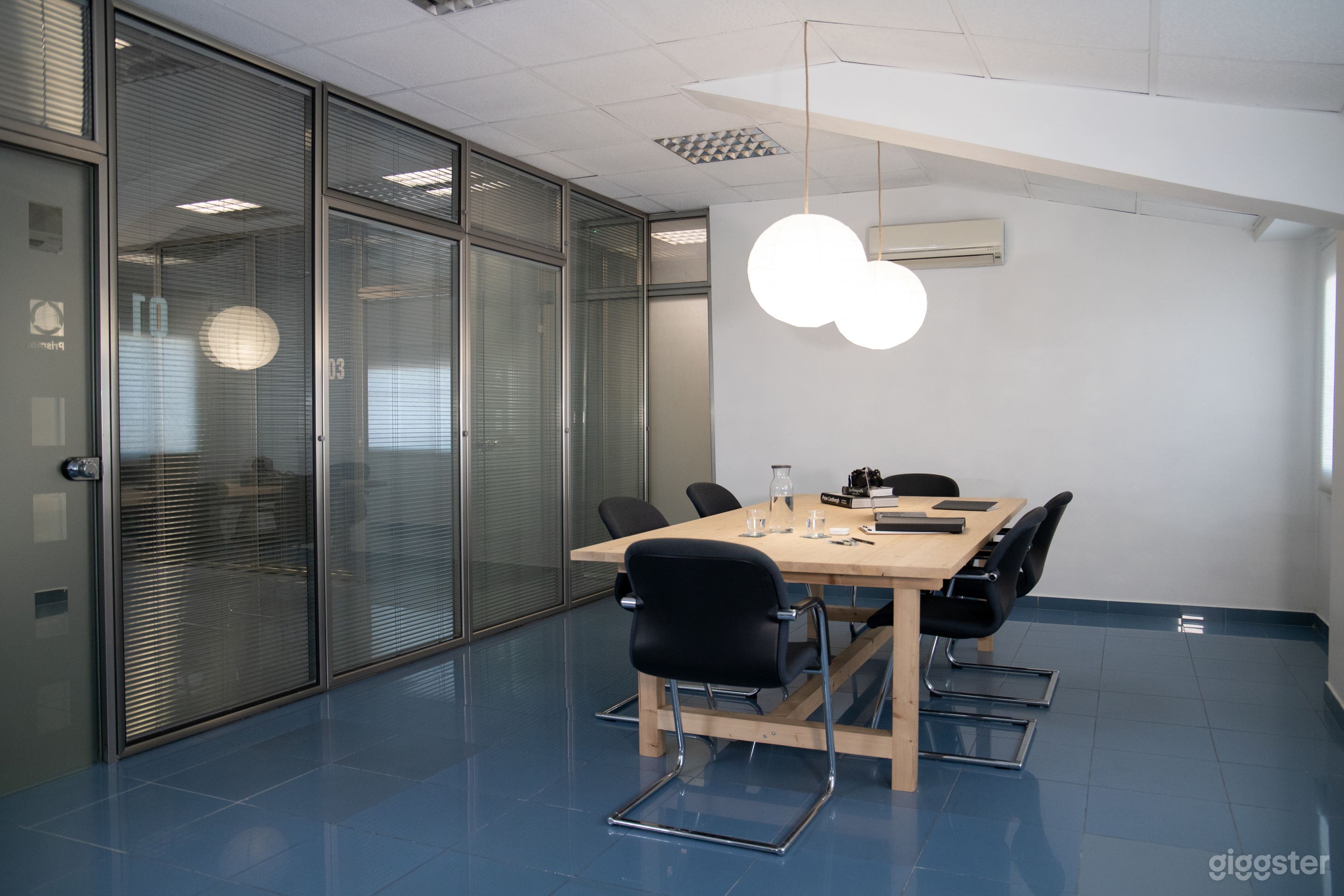 Film & Photography Studio with Cyclorama Photo 3