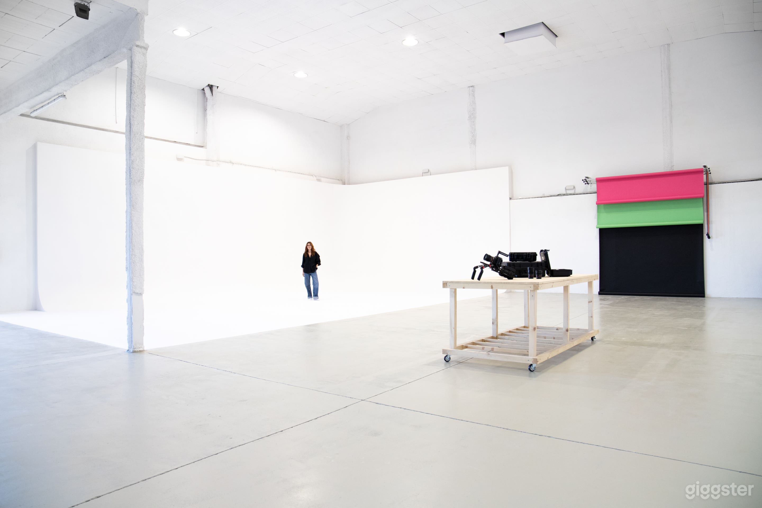 Film & Photography Studio with Cyclorama Photo 2