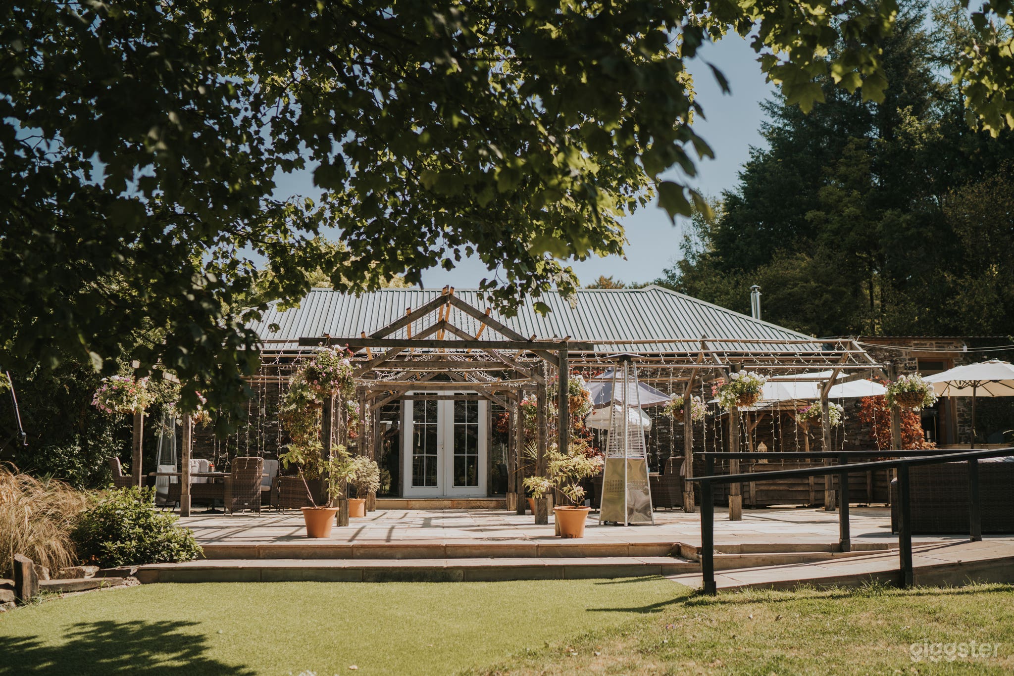 Barn Photo by Grace Elizabeth Photography