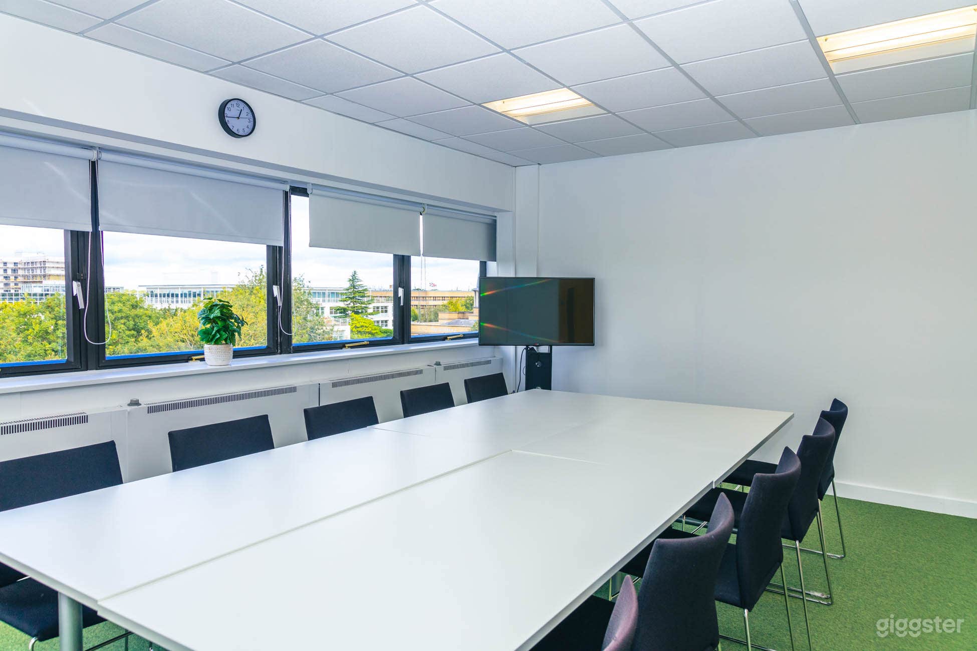 Avebury Boardroom in Milton Keynes Photo 2