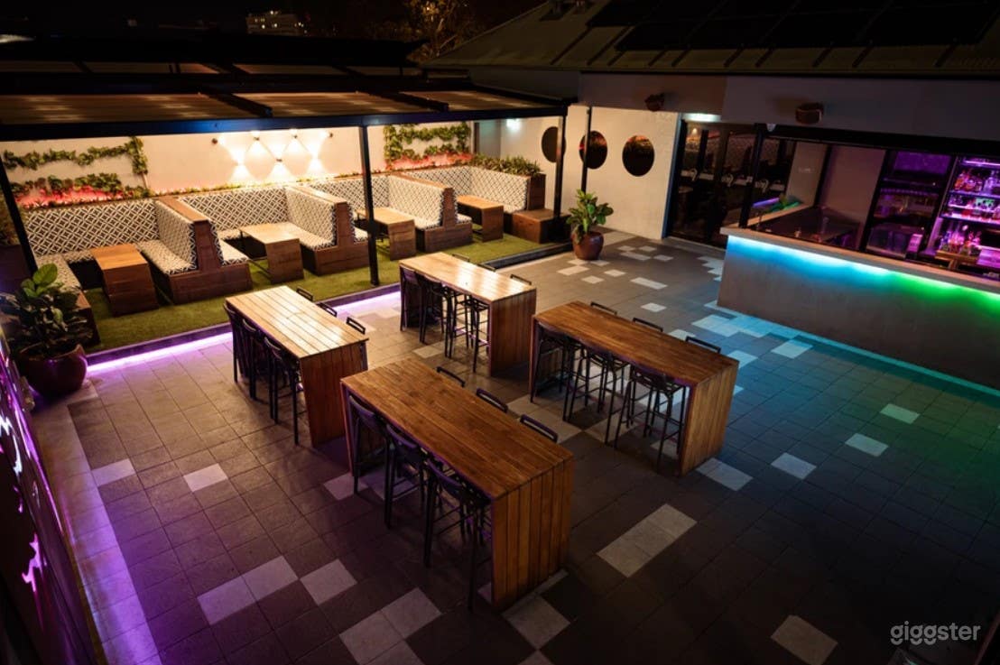 Hip and Trendy Bar - ROOF DECK Photo 1