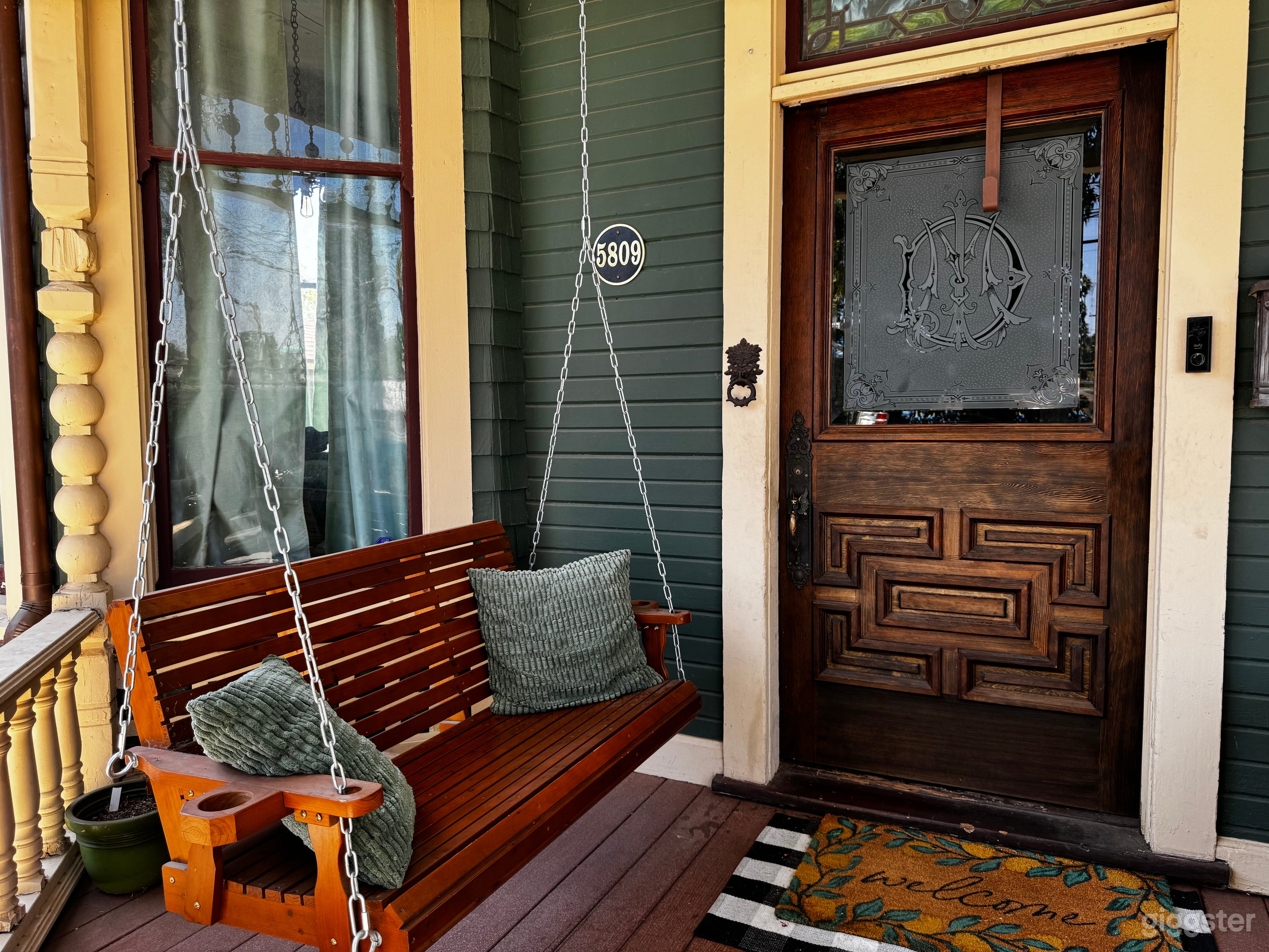 1891 Queen Anne Victorian Photo 2