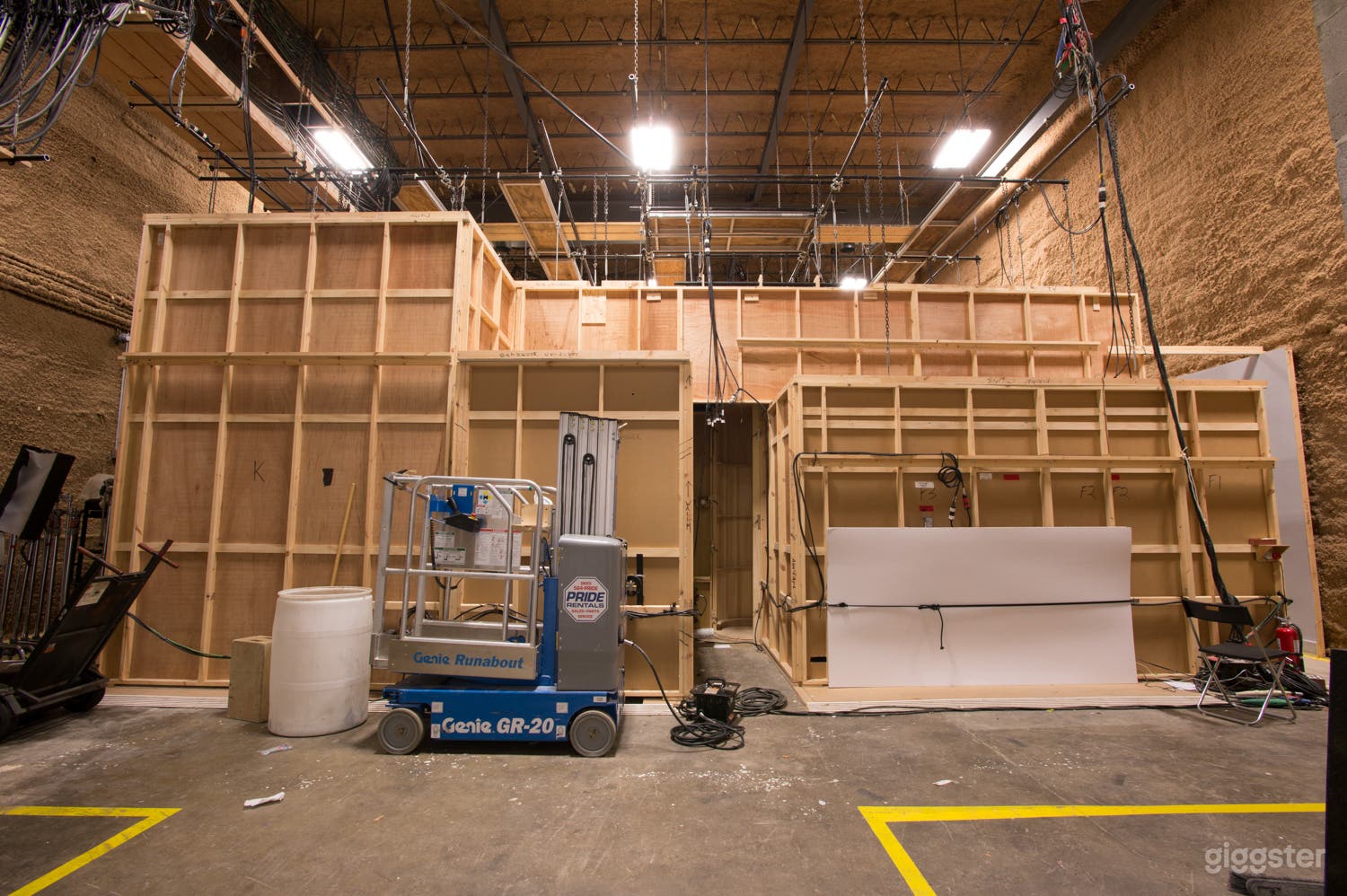 Affordable, Supremely Designed Sound Stage / Studio in Bklyn Photo 3