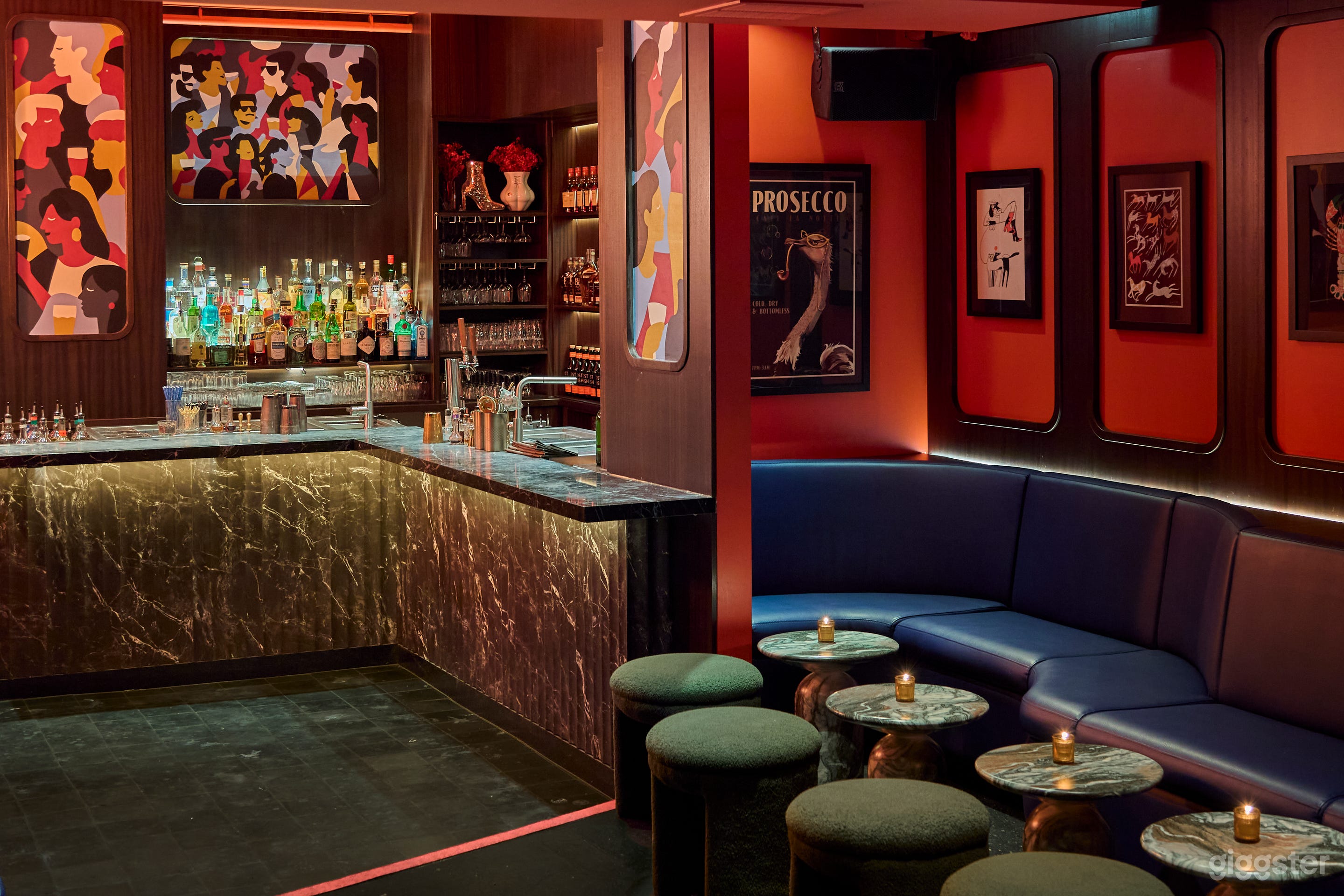 5,000 sqft Cocktail bar/Restaurant 3 floors Photo 1