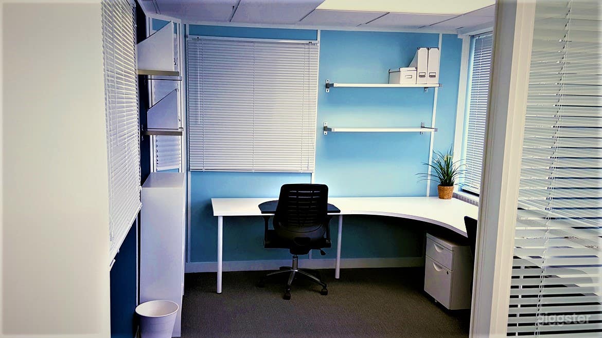 Standard Office Space (w/ Window) Photo 1