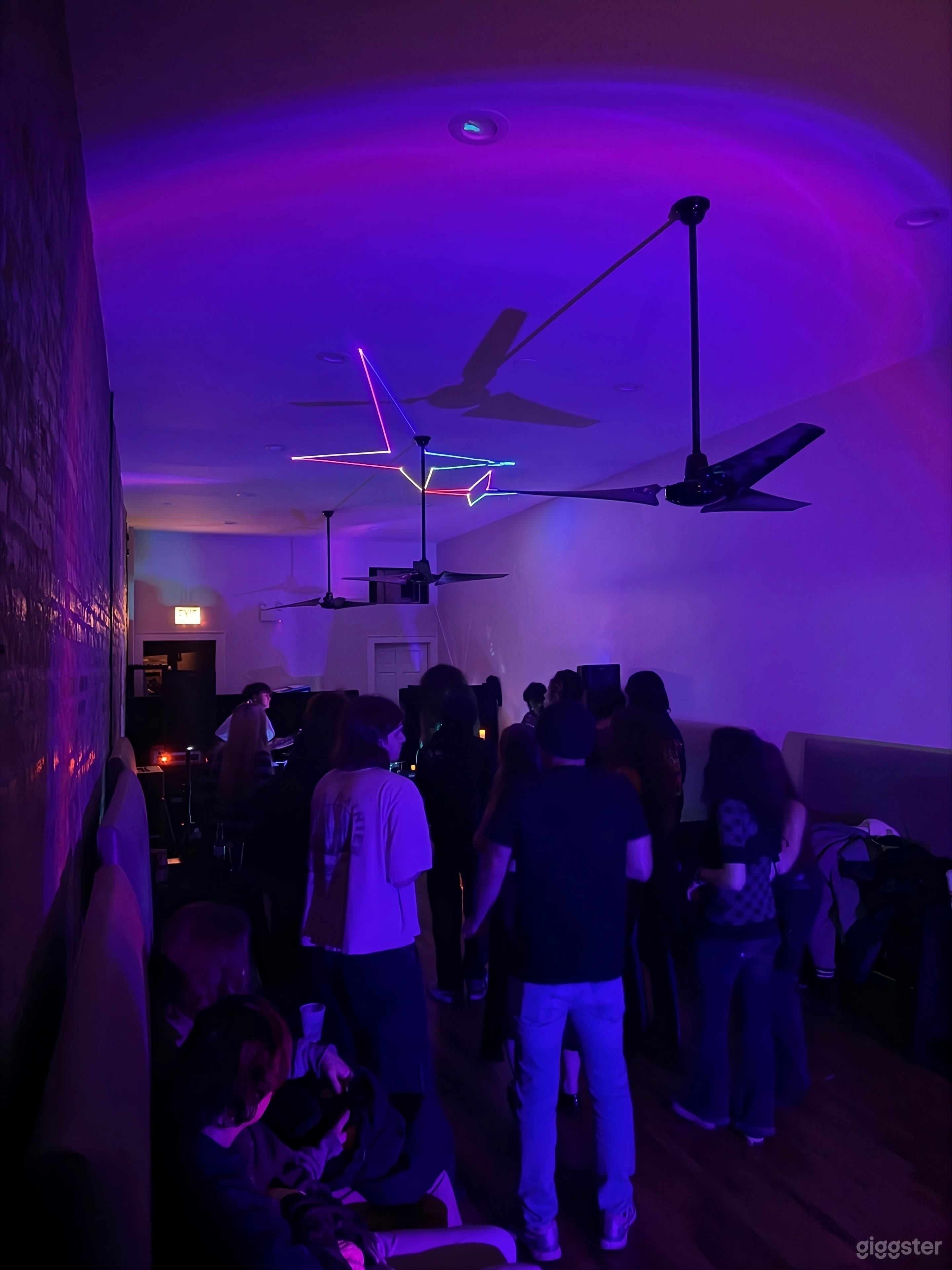 Bar | Tavern | Event Space in Chicago Photo 4