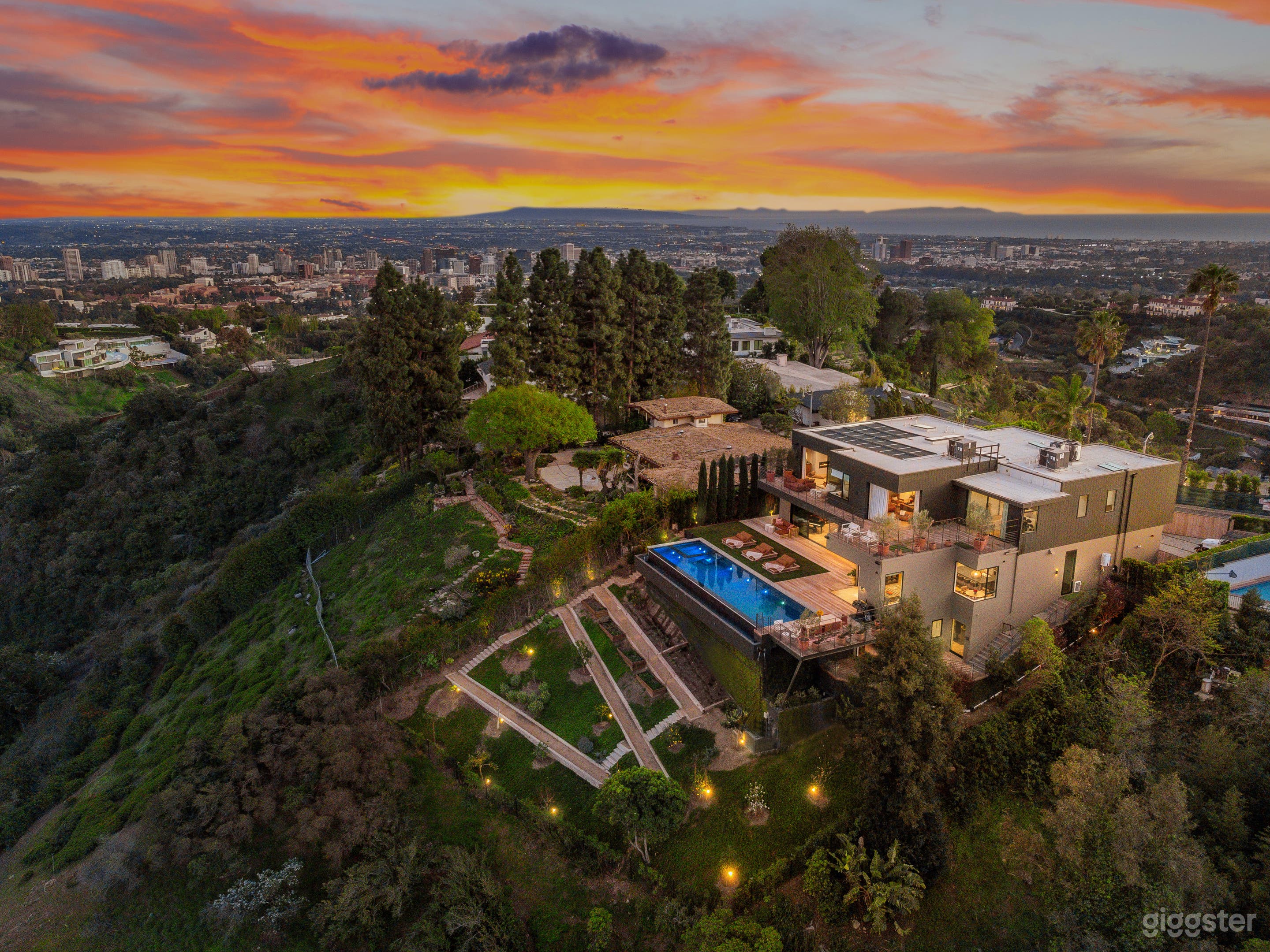 Bel-Air Estate w/ World-Class Views &amp; Amenities Photo 2