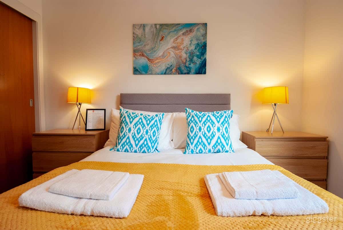 WELL EQUIPPED 2 BATH &amp; BED APARTMENT Photo 3