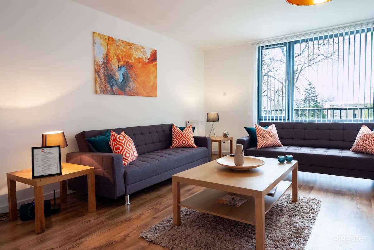 WELL EQUIPPED 2 BATH &amp; BED APARTMENT Photo 2