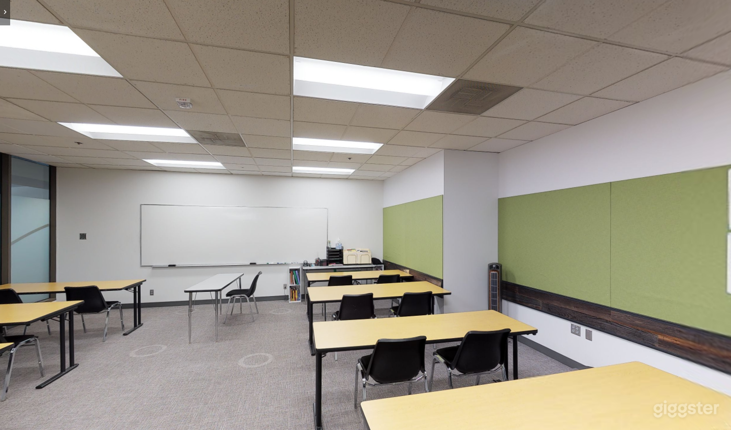 Well-kept and Stylish Classroom in Portland Photo 4