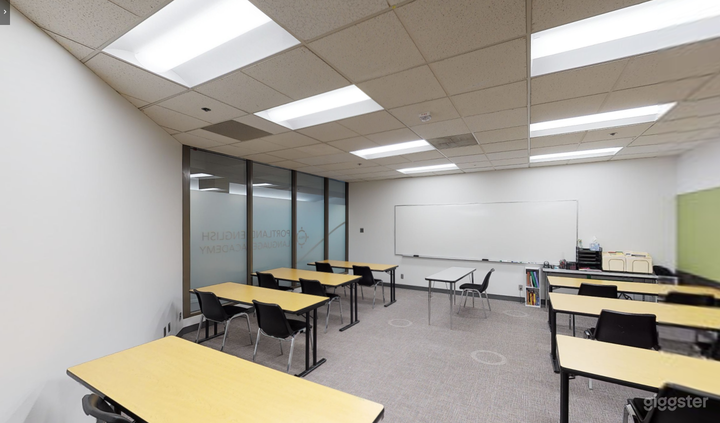 Well-kept and Stylish Classroom in Portland Photo 3