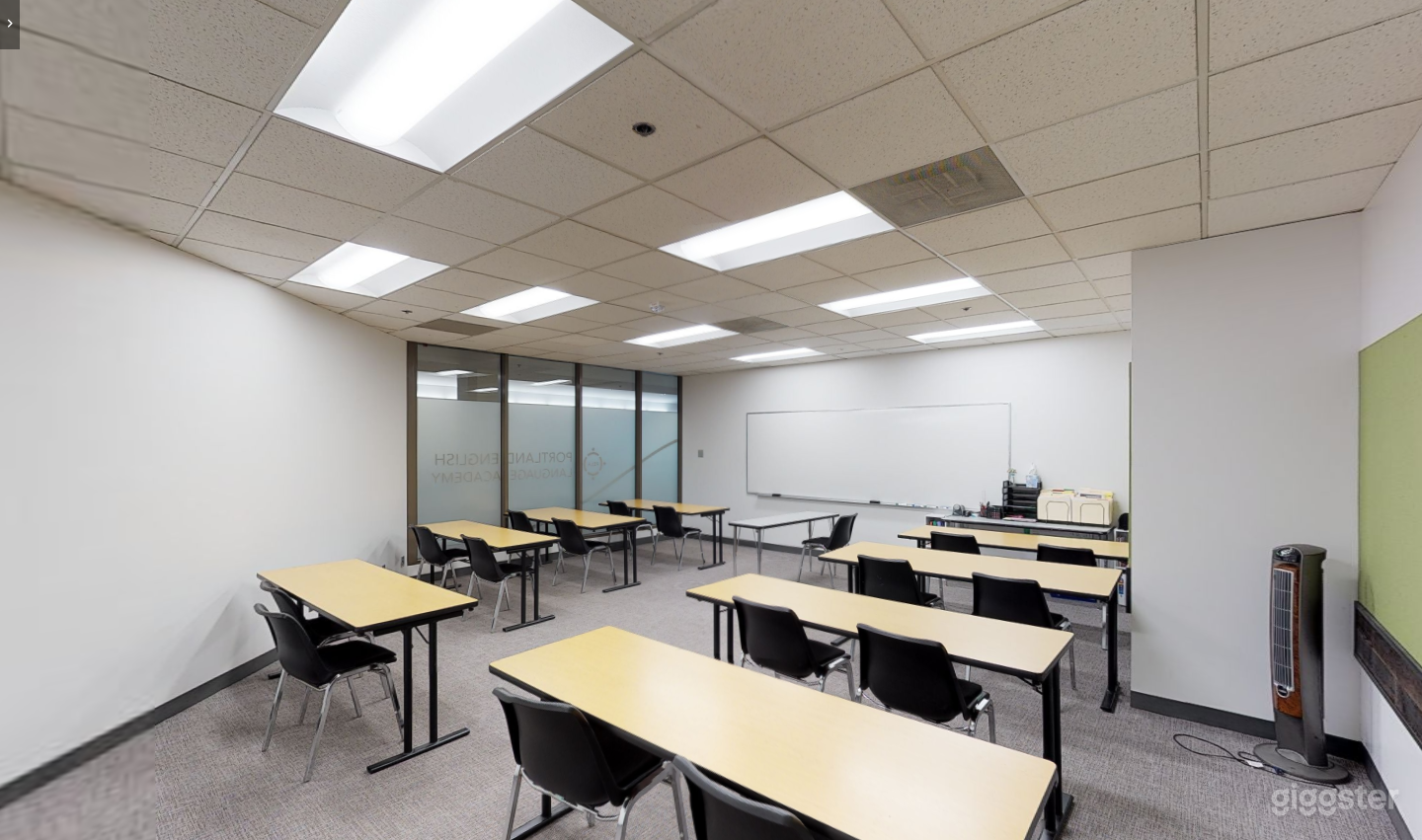 Well-kept and Stylish Classroom in Portland Photo 2