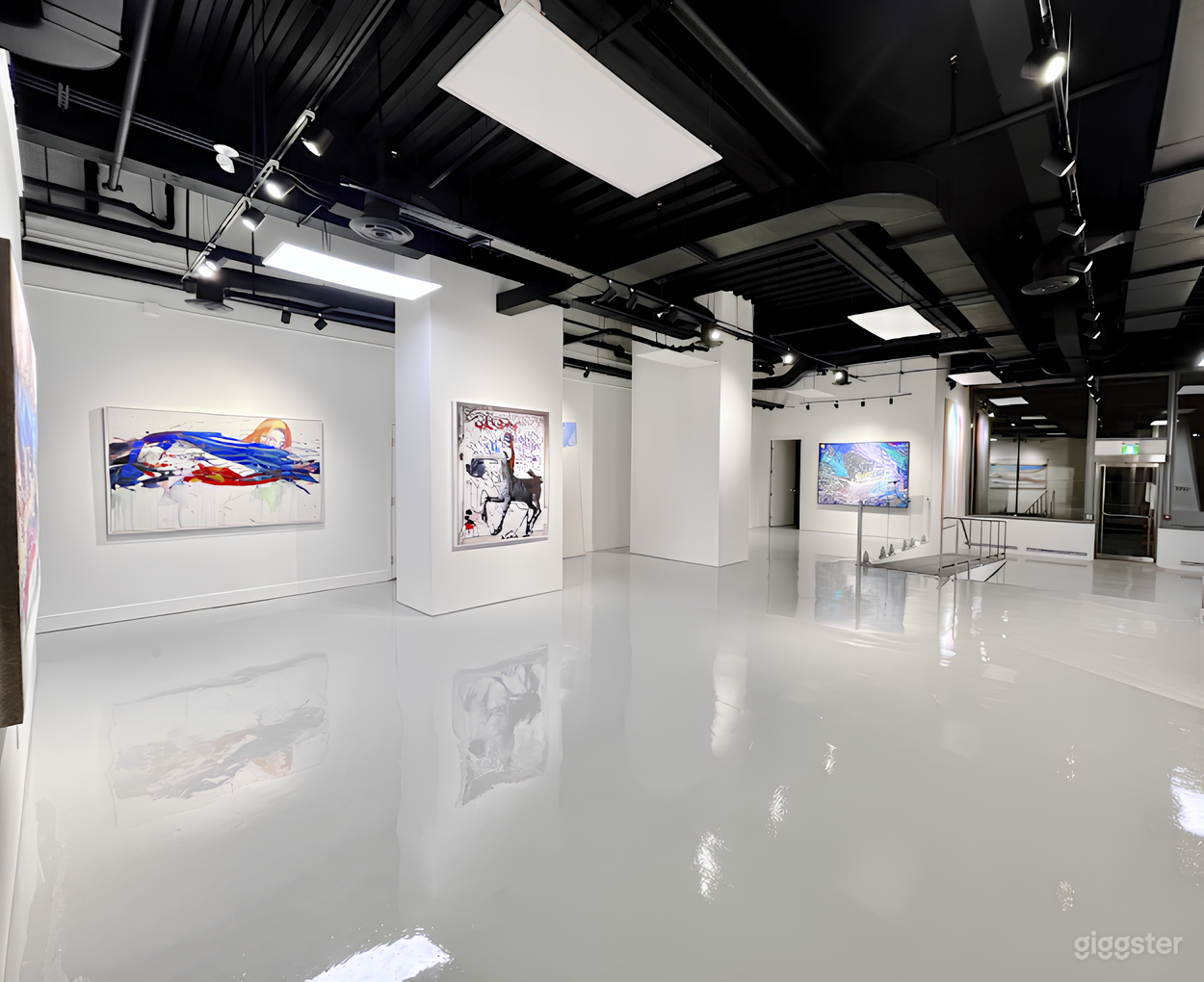 Sleek, Contemporary Art Gallery in Toronto Photo 1