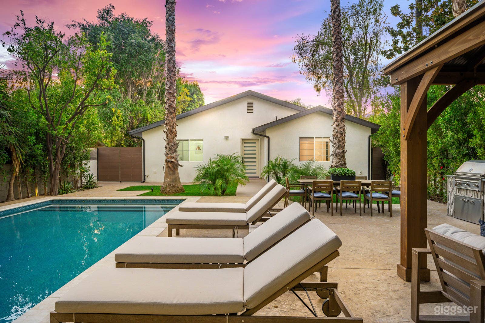 Modern Sherman Oaks Villa with Heated Pool &amp; Outdoor Lounge Photo 4