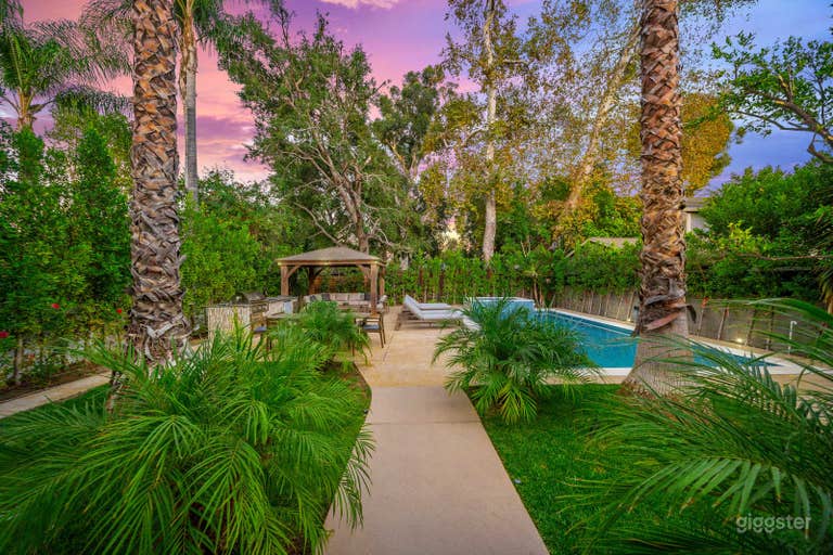  Modern Sherman Oaks Villa with Heated Pool & Outdoor Lounge 