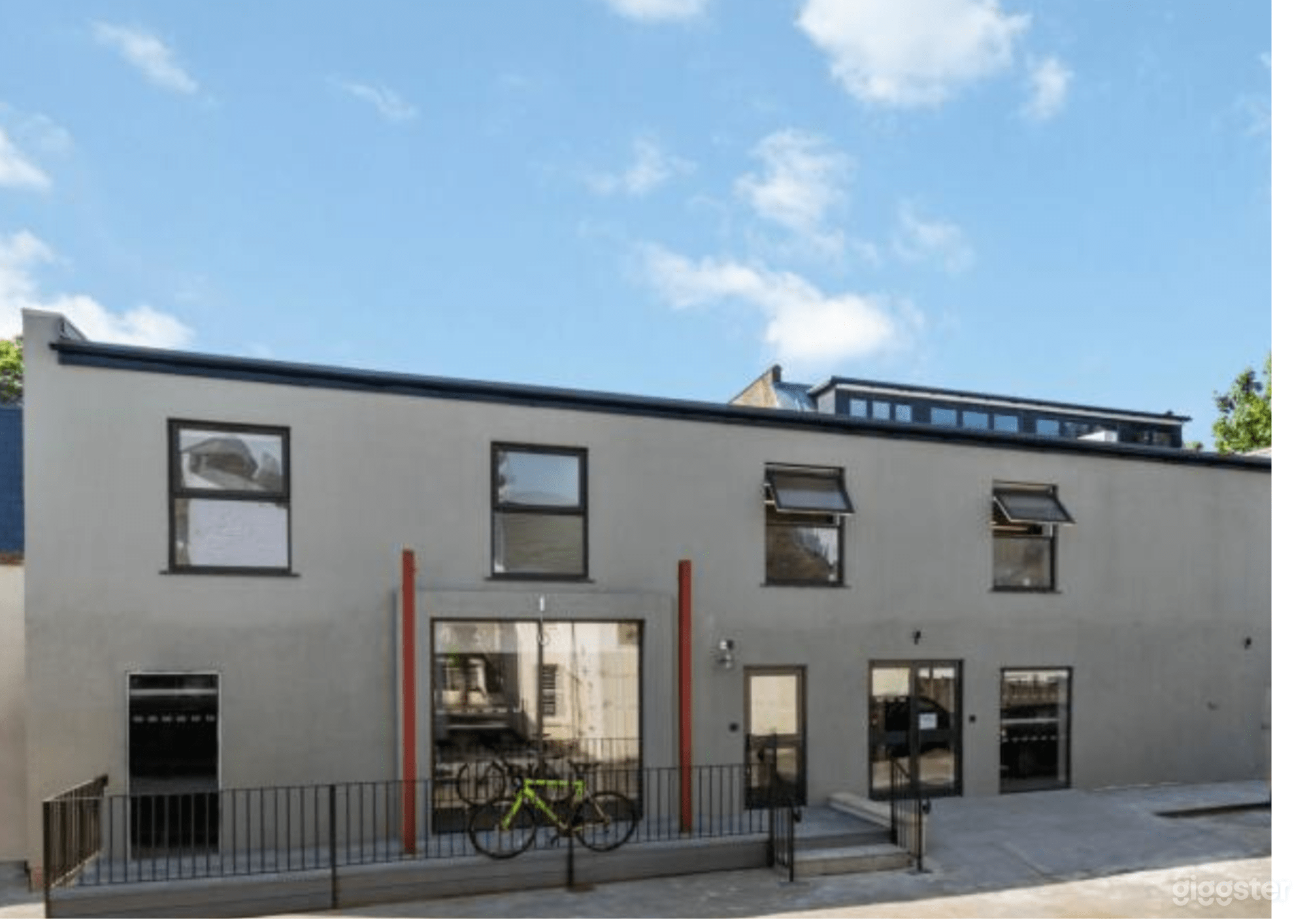 Award-Winning Business Hub in Croydon Photo 1