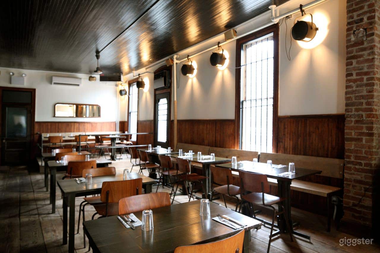 Classic Restaurant & Bar with Williamsburg Charm (Buyout) Photo 4