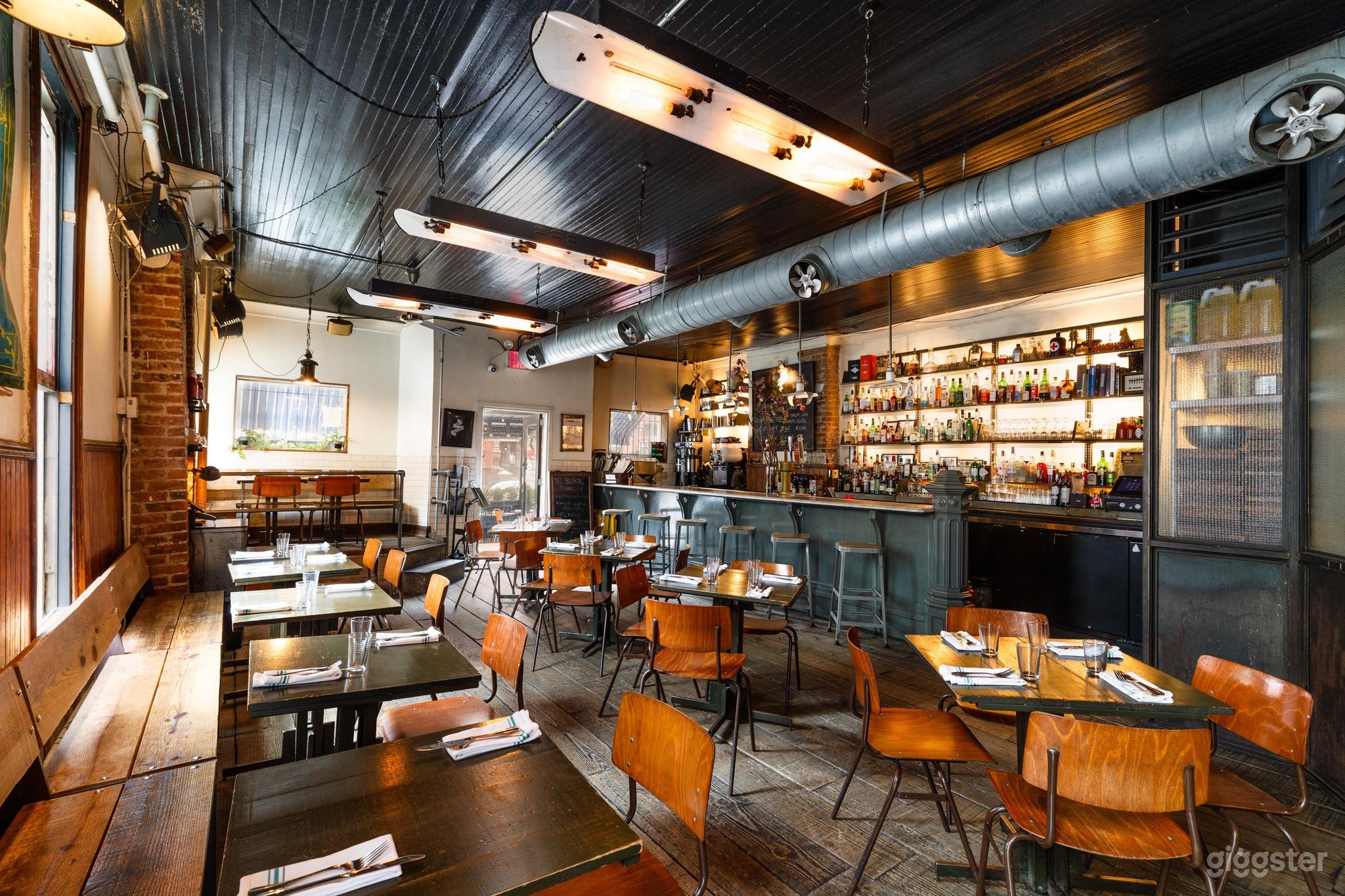 Classic Restaurant & Bar with Williamsburg Charm (Buyout) Photo 1