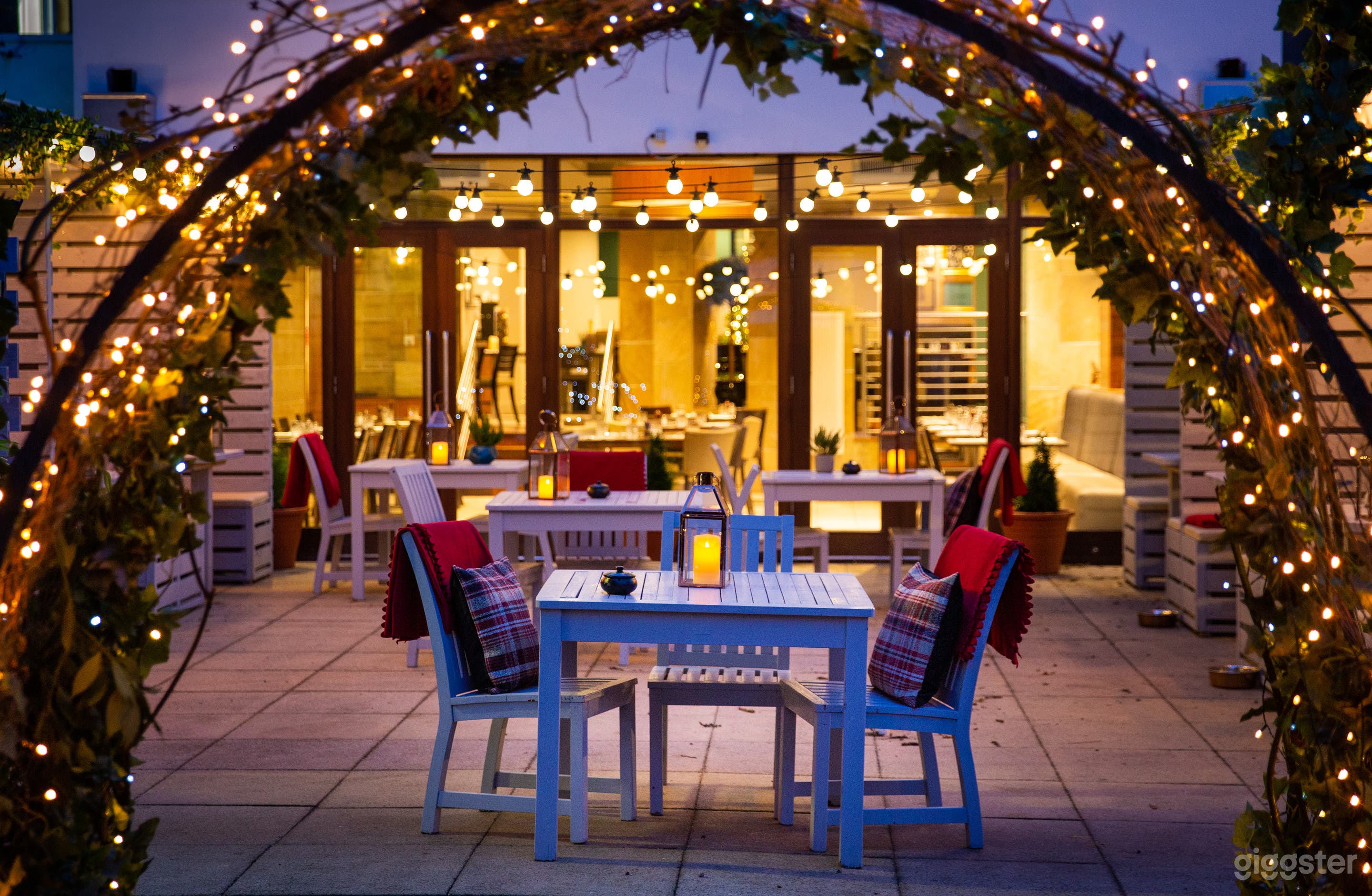 Neighbourhood Restaurant & Bar with Medical Artwork Photo 3