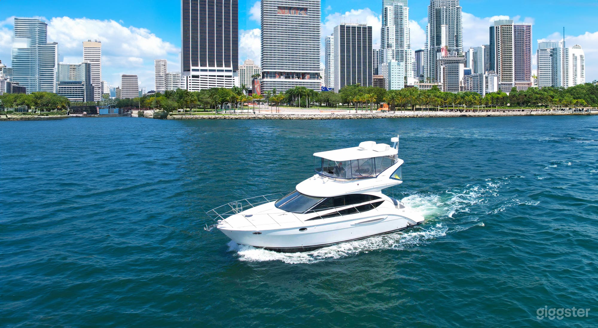 45’ MERIDIAN IRIS Yacht Photo 3